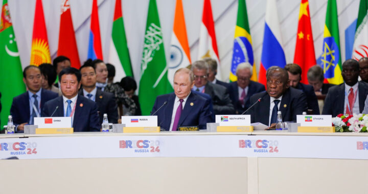 Trump Kepung BRICS, Tarif Impor Guncang Dunia!!