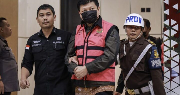 Air Mata Buaya Bos Sritex: Ketika Isak di Ruang Tahanan Bertemu Paradoks Korupsi