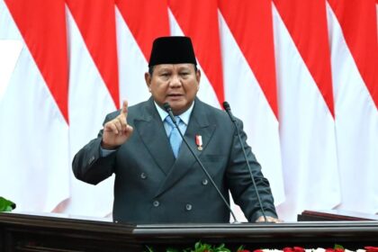 PRABOWO NAIKKAN GAJI ASN