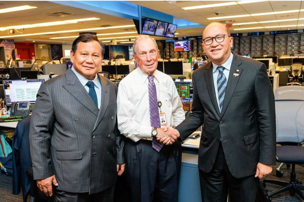 BLOOMBERG