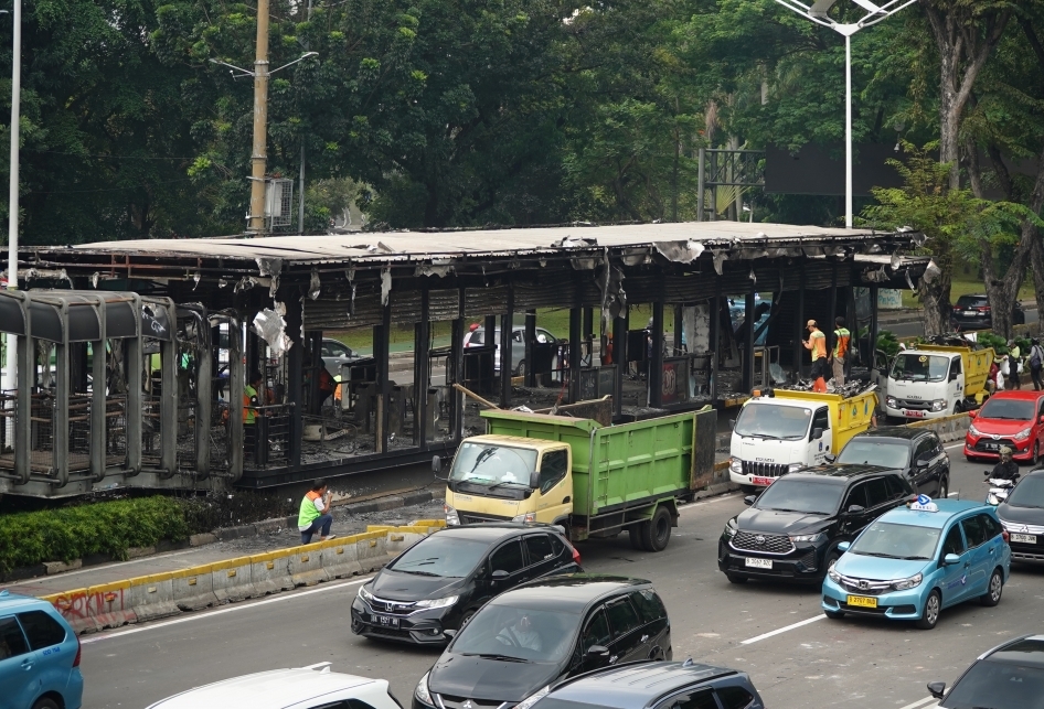 7 Halte Transjakarta Rusak Usai Demo, Layanan Dihentikan Sementara